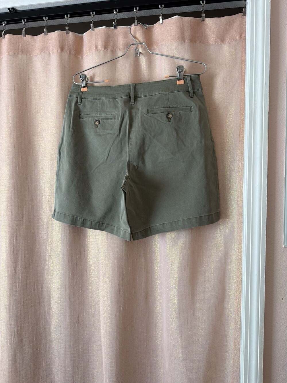 Tommy Bahama Boracay 7-Inch Chino Shorts in Tea Leaf - Picture 3 of 4